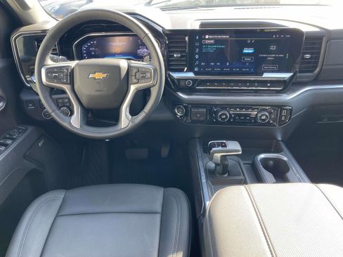 Used 2025 Chevrolet Silverado 1500 LTZ AWD/4WD image 11