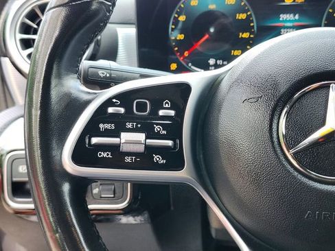 Used 2022 Mercedes-Benz CLA 250 4MATIC image 28