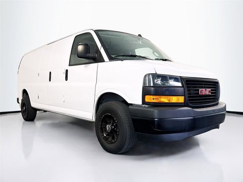 Used 2020 GMC Savana 2500 Extended w/ Enhanced Convenience Package RWD image 18