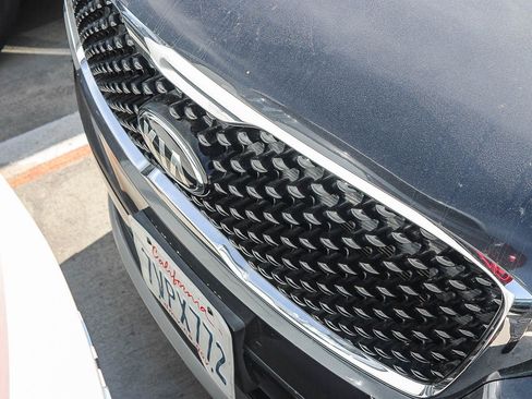 Used 2017 Kia Sorento EX w/ EX V6 Premium Package image 9