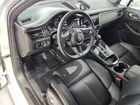 Certified 2024 Porsche Macan GTS AWD/4WD image 4