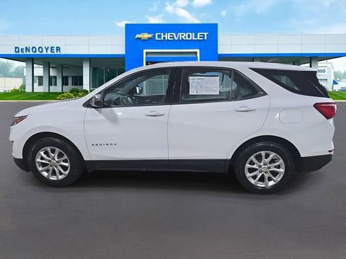 Used 2018 Chevrolet Equinox LS image 9