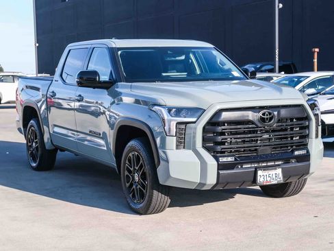 Used 2024 Toyota Tundra Limited AWD/4WD image 3