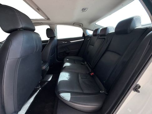 Used 2018 Honda Civic Touring image 14