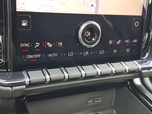 New 2026 GMC Yukon XL AT4 w/ AT4 Premium Plus Package image 28