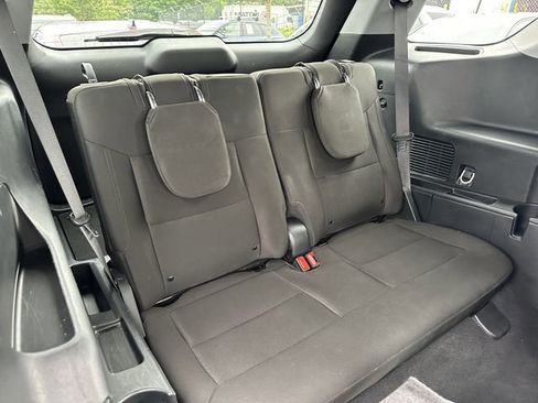 Used 2023 Ford Explorer XLT RWD image 29