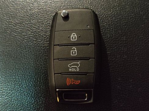 Used 2020 Kia Sorento AWD V6 image 32