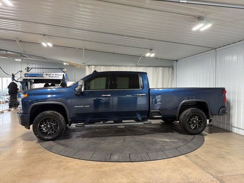 Used 2022 Chevrolet Silverado 3500 High Country w/ Z71 Off-Road Package image 2