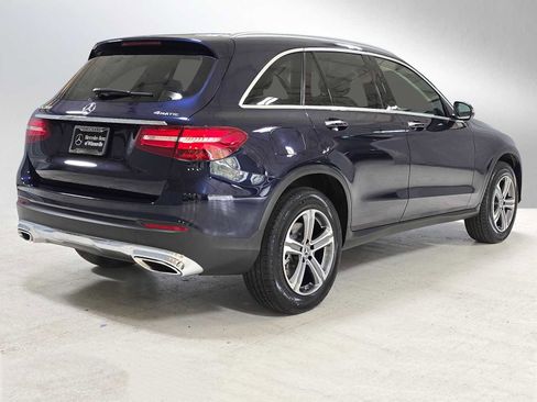 Used 2019 Mercedes-Benz GLC 300 4MATIC image 3