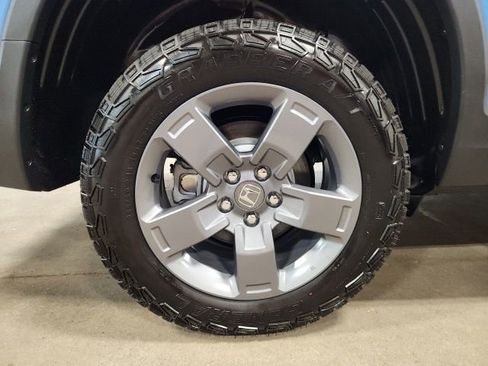 Used 2025 Honda Ridgeline TrailSport image 30