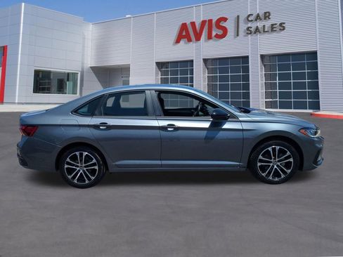 Used 2025 Volkswagen Jetta Sport FWD image 5