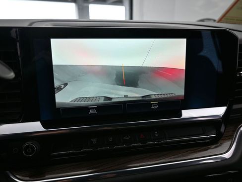 Used 2024 Chevrolet Silverado 3500 LT image 21