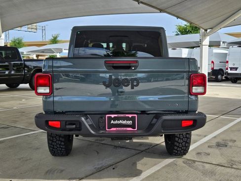 New 2025 Jeep Gladiator Sport image 8