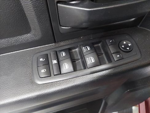 Used 2019 RAM 1500 Express w/ Wheel & Sound Group AWD/4WD image 15