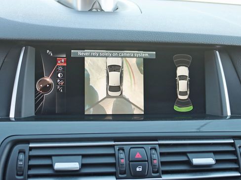 Used 2015 BMW M5 image 23