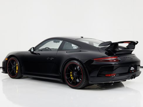 Used 2018 Porsche 911 GT3 RWD image 5