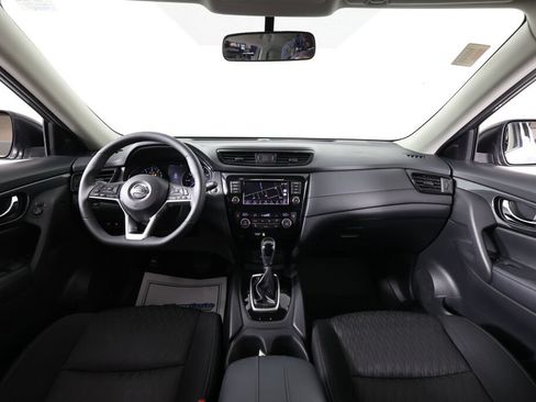 Used 2018 Nissan Rogue SV w/ Premium Package AWD/4WD image 28