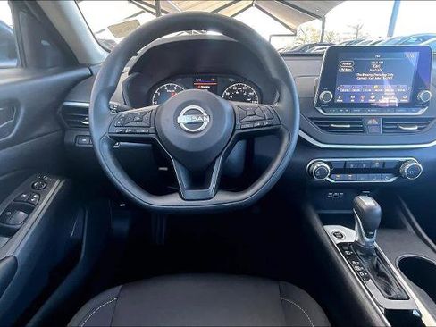 Certified 2025 Nissan Altima 2.5 S image 6