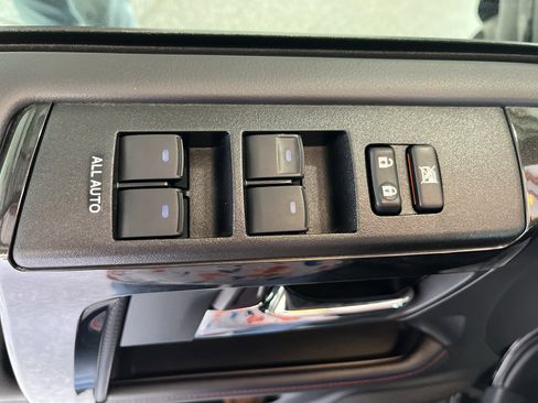 Used 2024 Toyota 4Runner TRD Off-Road Premium w/ Moonroof Package AWD/4WD image 23