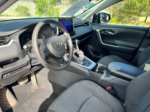 Used 2024 Toyota RAV4 XLE w/ Convenience Package image 16