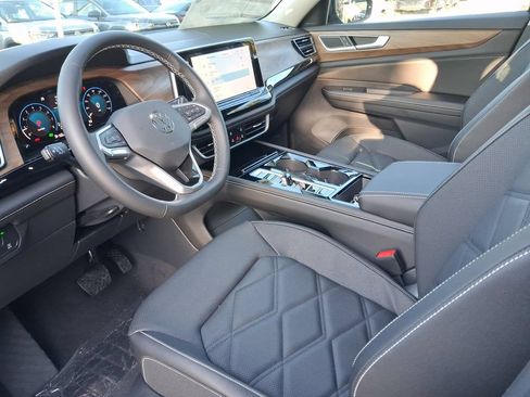 New 2026 Volkswagen Atlas SE FWD image 7