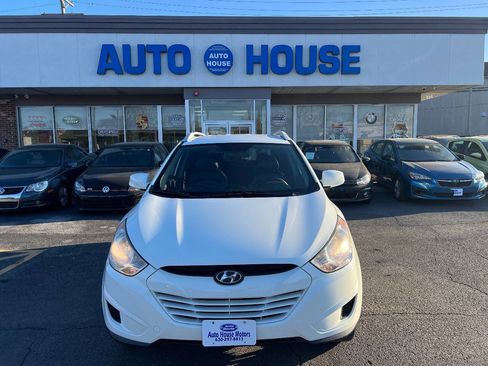 Used 2011 Hyundai Tucson GLS image 2