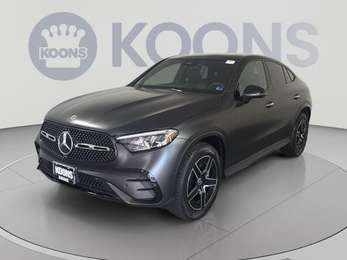 Used 2025 Mercedes-Benz GLC 300 4MATIC image 1