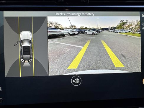 Used 2023 Jaguar F-PACE R-Dynamic S image 25