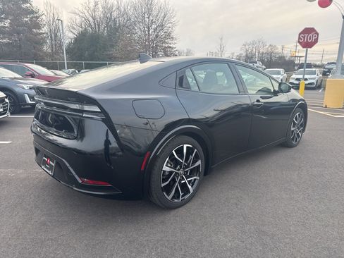 Used 2023 Toyota Prius Prime Premium image 5