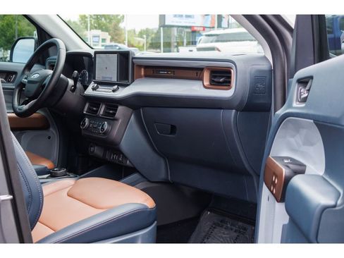 Used 2023 Ford Maverick Lariat w/ Lariat Luxury Package AWD/4WD image 11