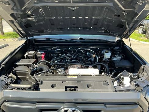 Used 2025 Toyota Tacoma TRD Off-Road AWD/4WD image 20