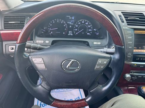 Used 2012 Lexus LS 460 AWD w/ Comfort Pkg image 17