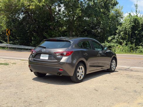 Used 2016 MAZDA MAZDA3 i Sport FWD image 11