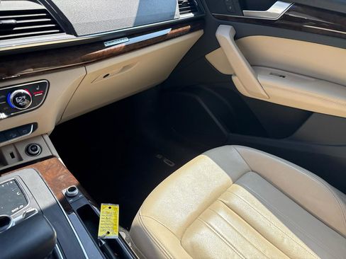 Used 2020 Audi Q5 2.0T Premium Plus w/ Premium Plus Package image 24