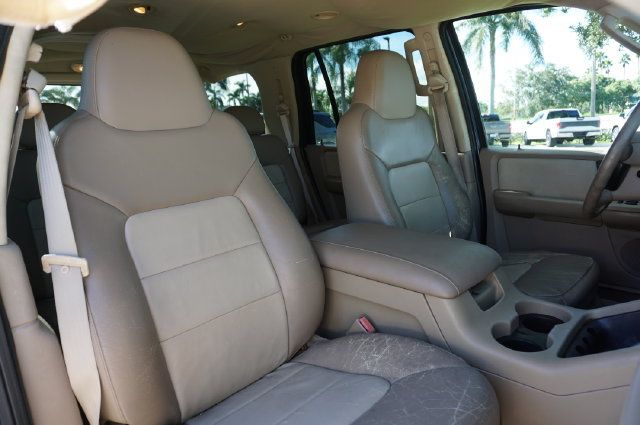 Used 2004 Ford Expedition Eddie Bauer RWD image 2