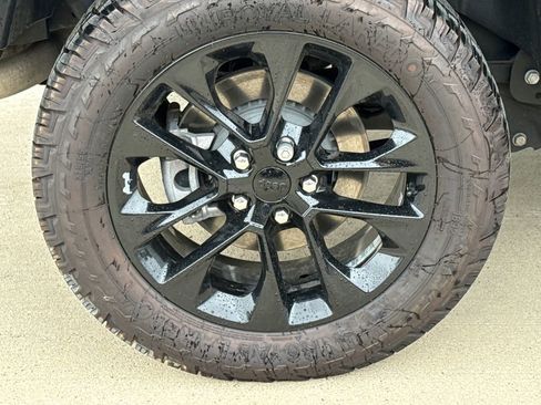 Used 2021 Jeep Wrangler Unlimited Sahara w/ Cold Weather Group AWD/4WD image 10