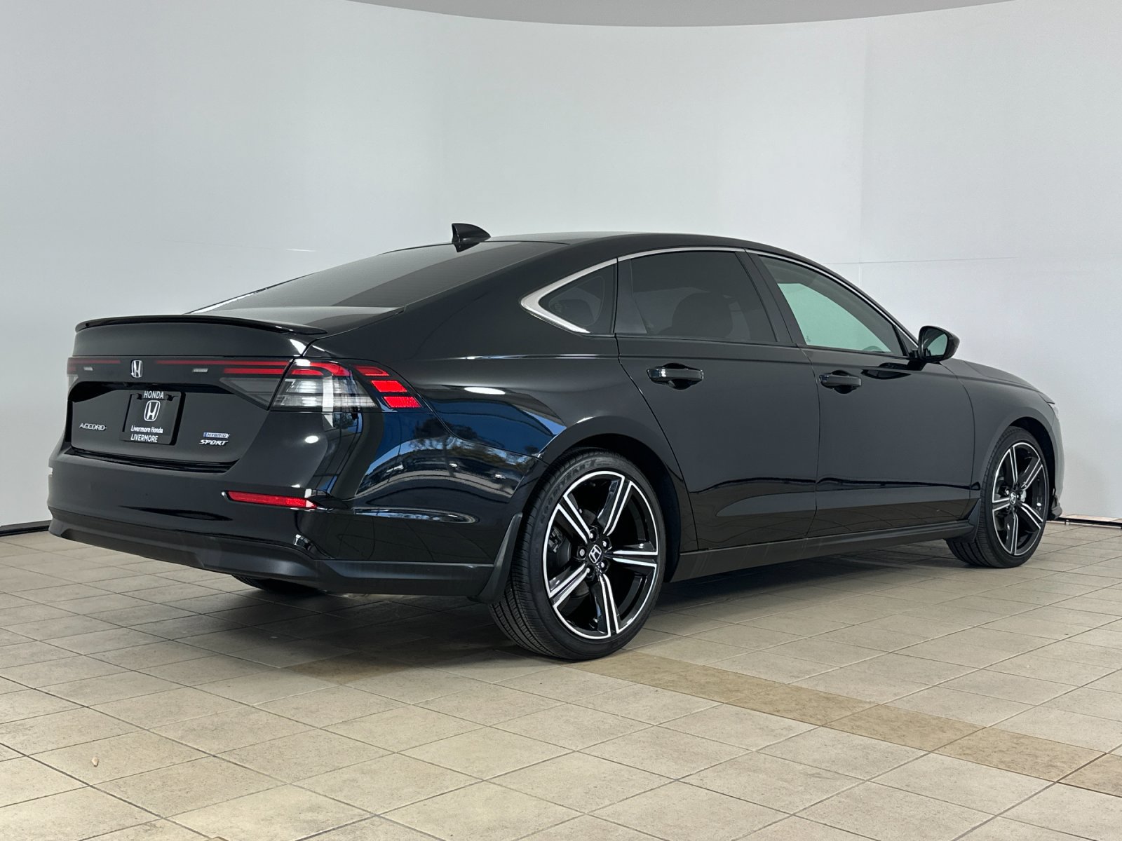 Used 2024 Honda Accord Sport image 6