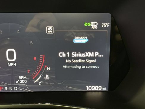 Used 2025 GMC Canyon Elevation w/ Convenience Package RWD image 13