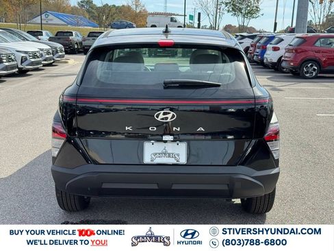 Used 2026 Hyundai Kona SE FWD image 11