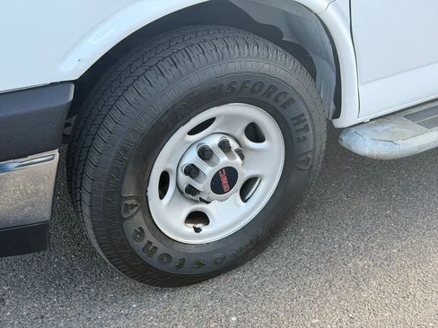 Used 2020 GMC Savana 2500 w/ Driver Convenience Package image 10