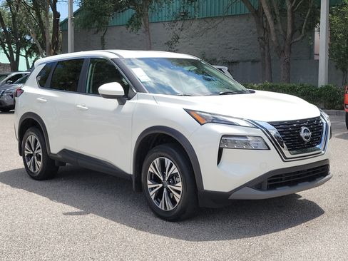 Certified 2023 Nissan Rogue SV FWD image 3