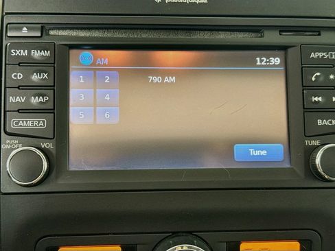 Used 2019 Nissan Frontier SL RWD image 15
