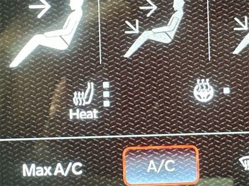 Used 2022 RAM 2500 Big Horn w/ Level C Equiment Group image 17