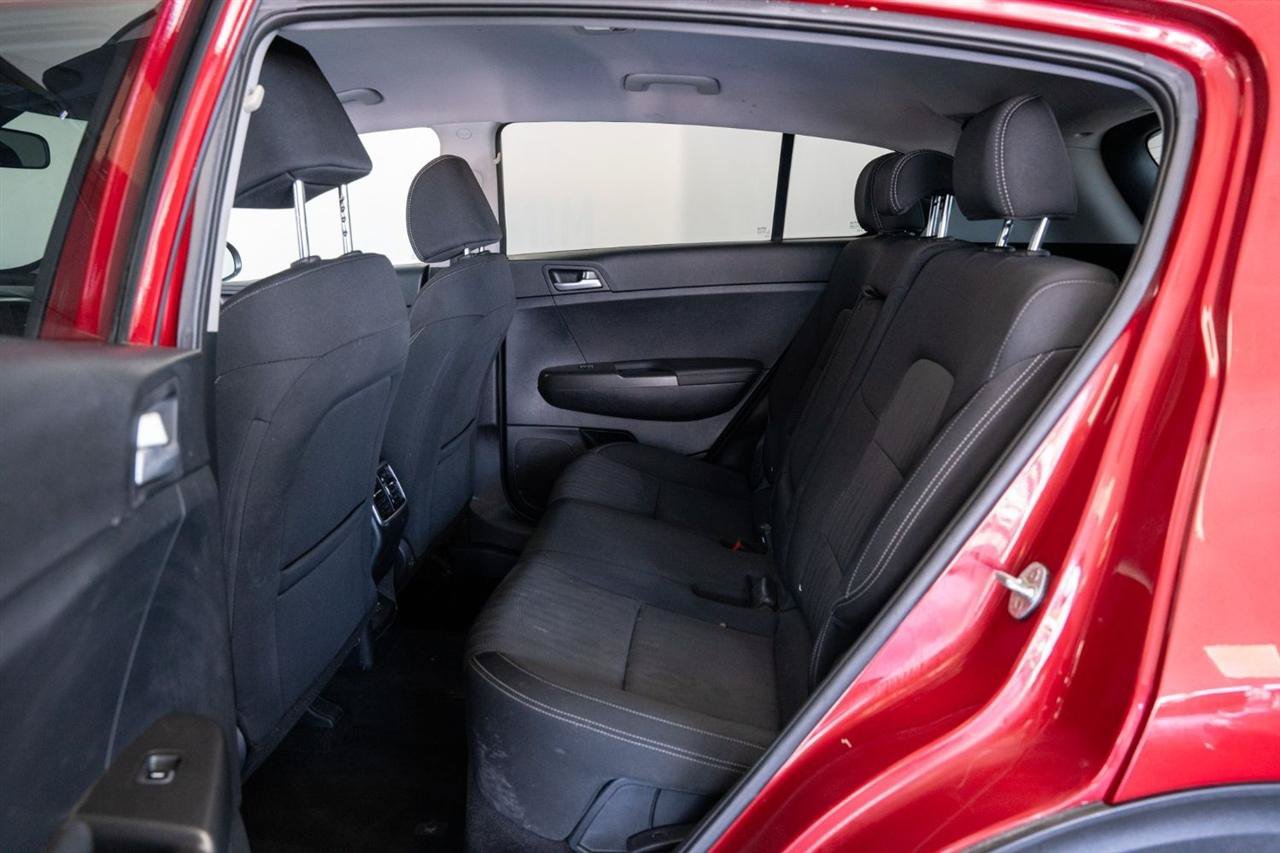Used 2020 Kia Sportage LX AWD/4WD image 21