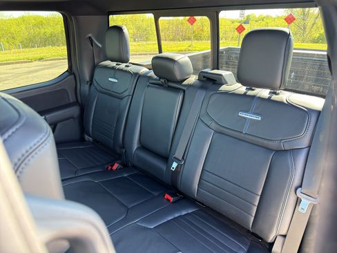 Used 2025 Ford F150 Platinum AWD/4WD image 39