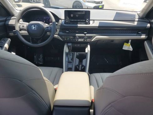 Certified 2023 Honda Accord EX image 8