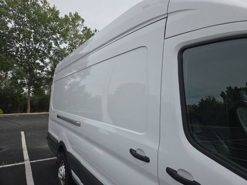 Used 2025 Ford Transit 250 148 High Roof Extended AWD image 6