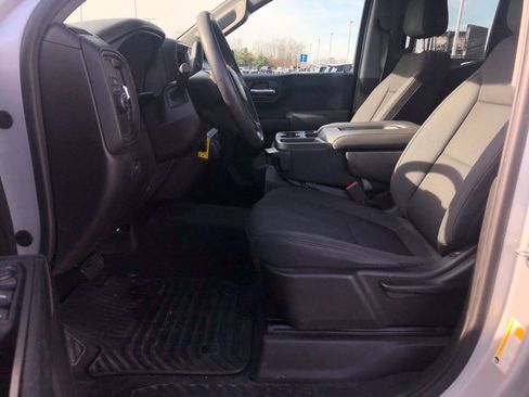 Used 2019 Chevrolet Silverado 1500 Custom w/ Custom Convenience Package image 13