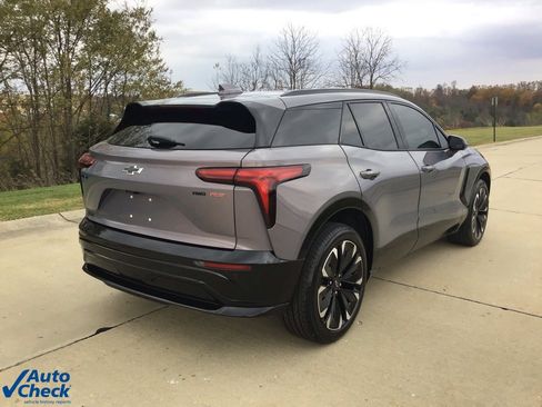 Used 2024 Chevrolet Blazer EV RS image 3