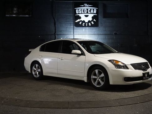 Used 2008 Nissan Altima 3.5 SE w/ Premium Pkg FWD image 9